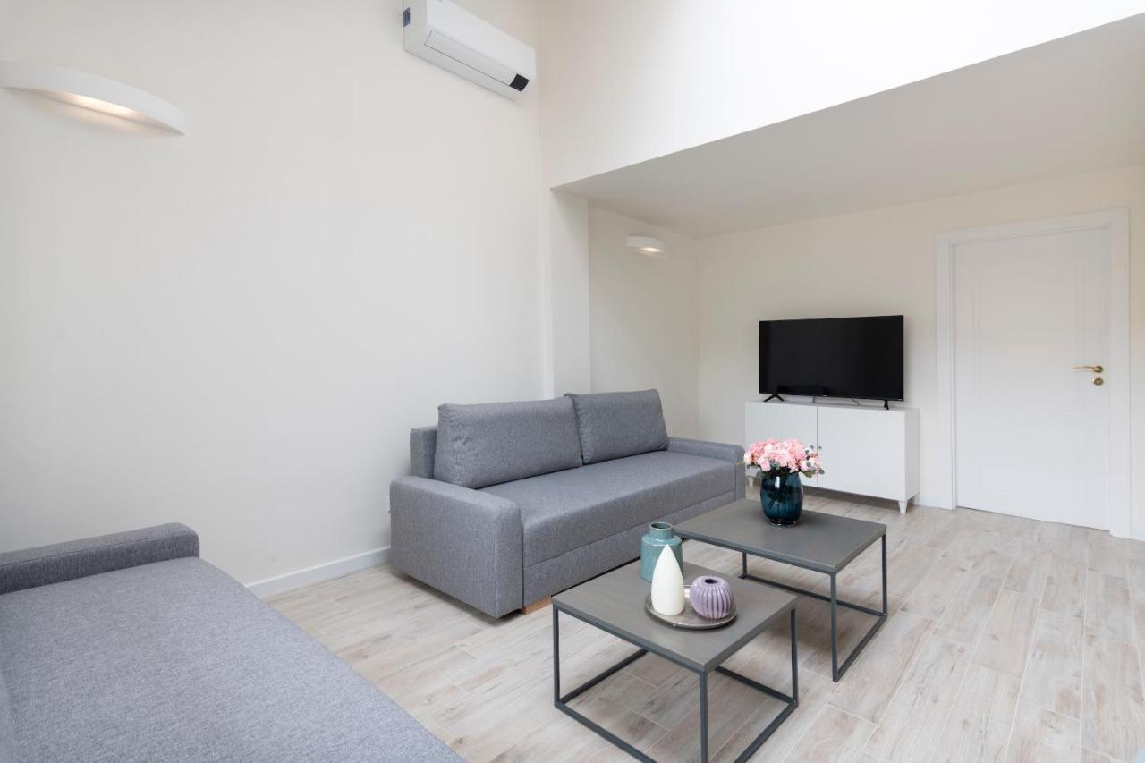 Kinsky Garden Apartments And Suites By Dwellfort Prága Kültér fotó