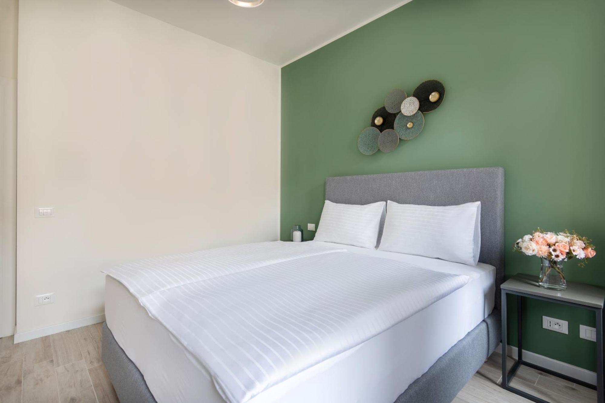 Kinsky Garden Apartments And Suites By Dwellfort Prága Kültér fotó