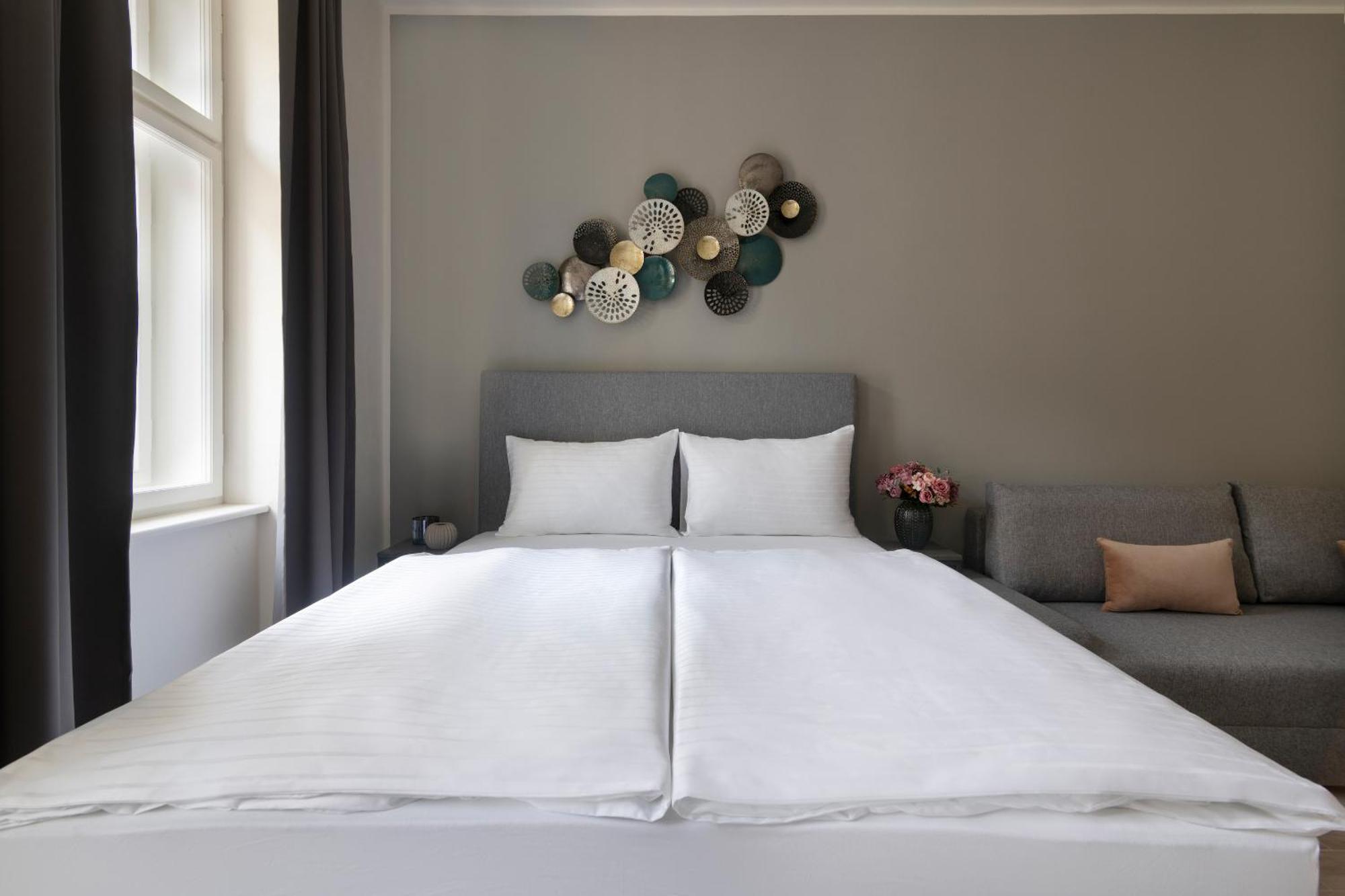 Kinsky Garden Apartments And Suites By Dwellfort Prága Kültér fotó