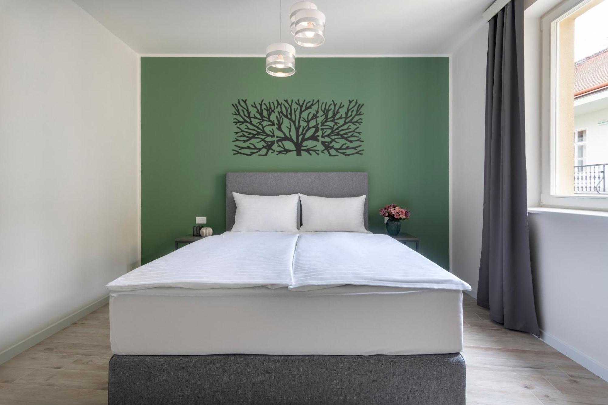 Kinsky Garden Apartments And Suites By Dwellfort Prága Kültér fotó