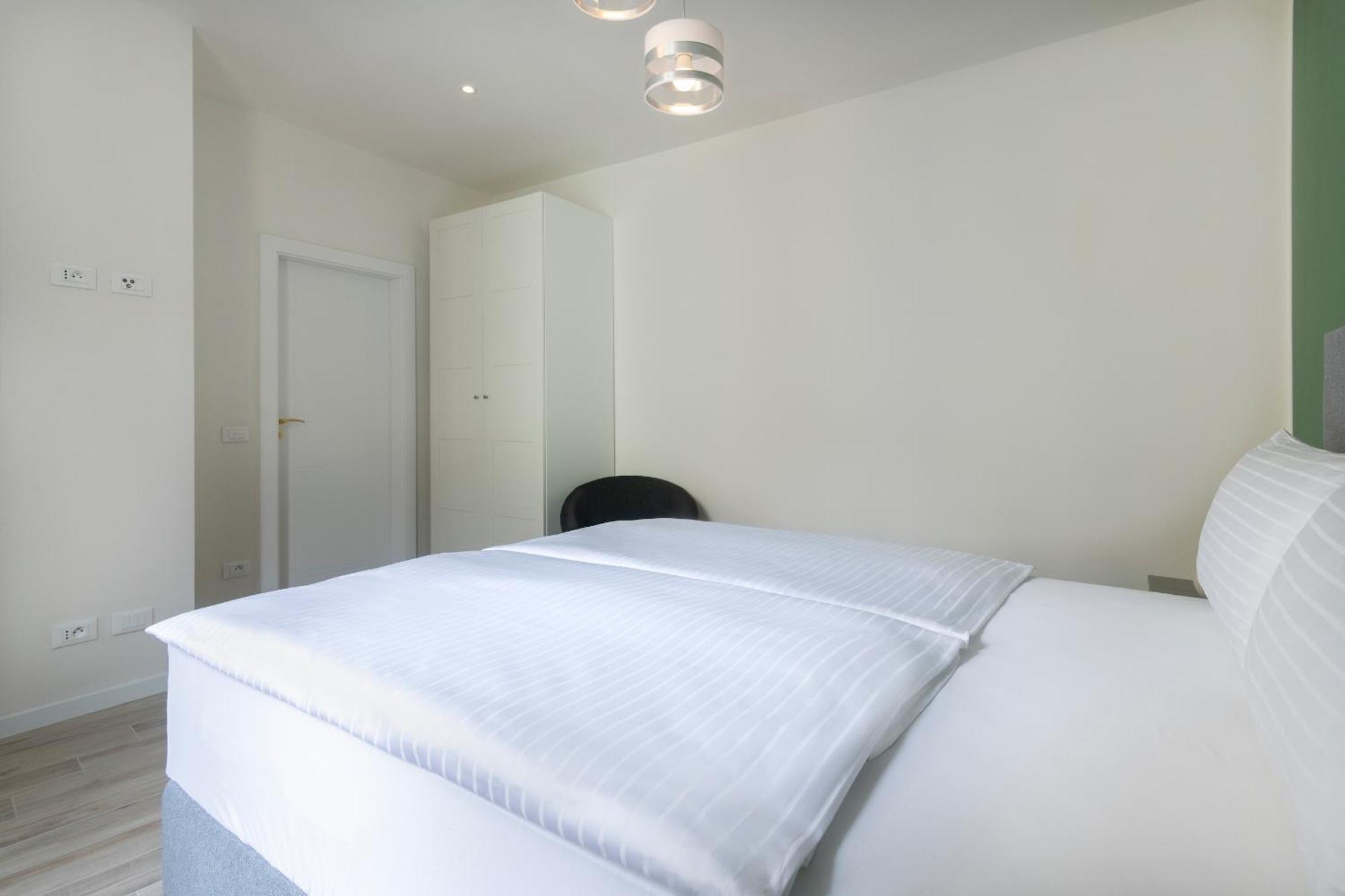 Kinsky Garden Apartments And Suites By Dwellfort Prága Szoba fotó