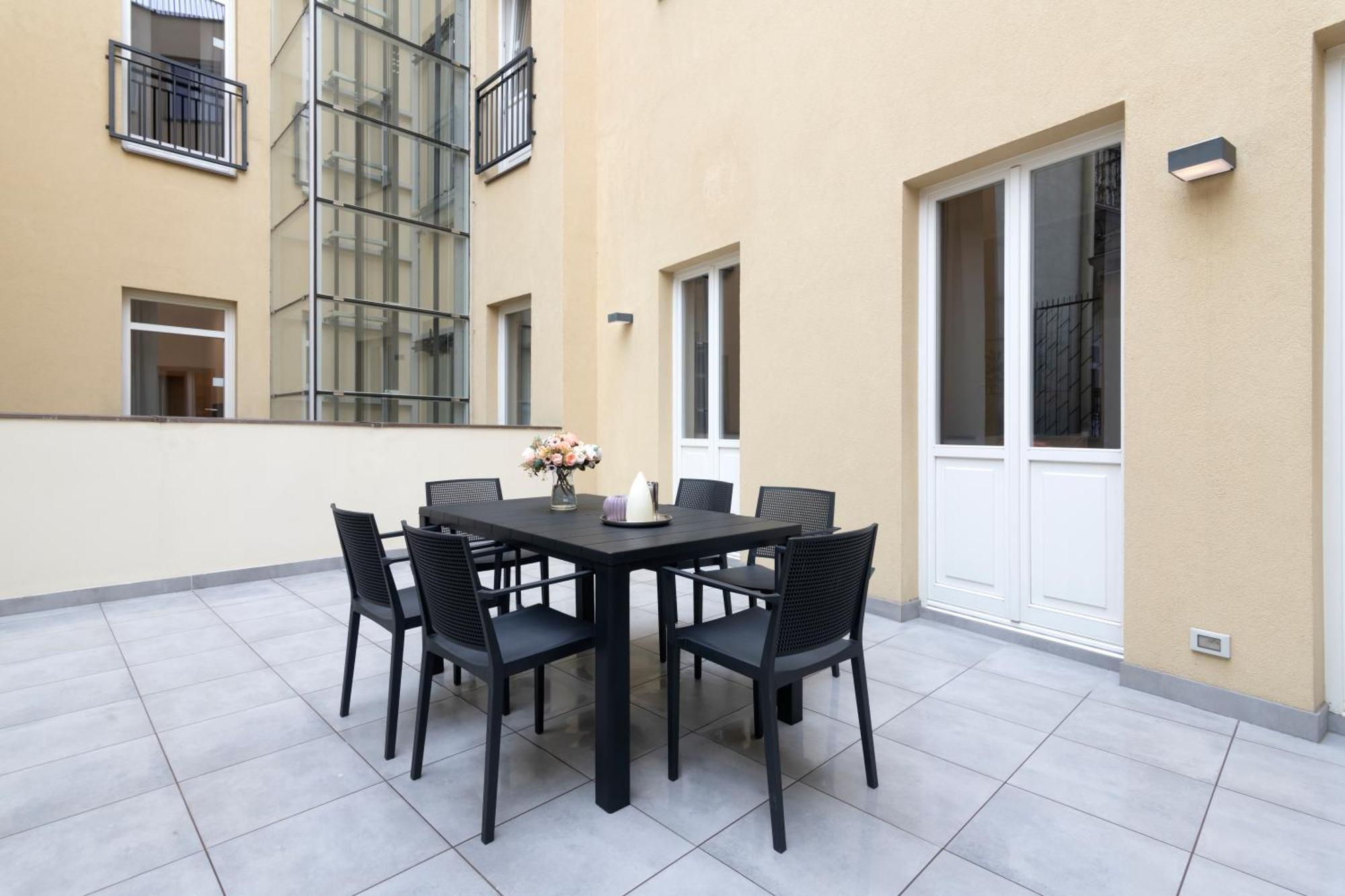 Kinsky Garden Apartments And Suites By Dwellfort Prága Kültér fotó